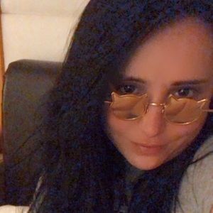 🪄✨🕶️SOLD🕶️✨NWT 
✨GOLD 18K✨ IIICONIC CAT SUNGLASSES🐱